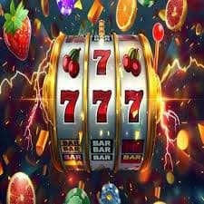 Antarmuka aplikasi gokuslot menampilkan permainan slot dan opsi dealer langsung